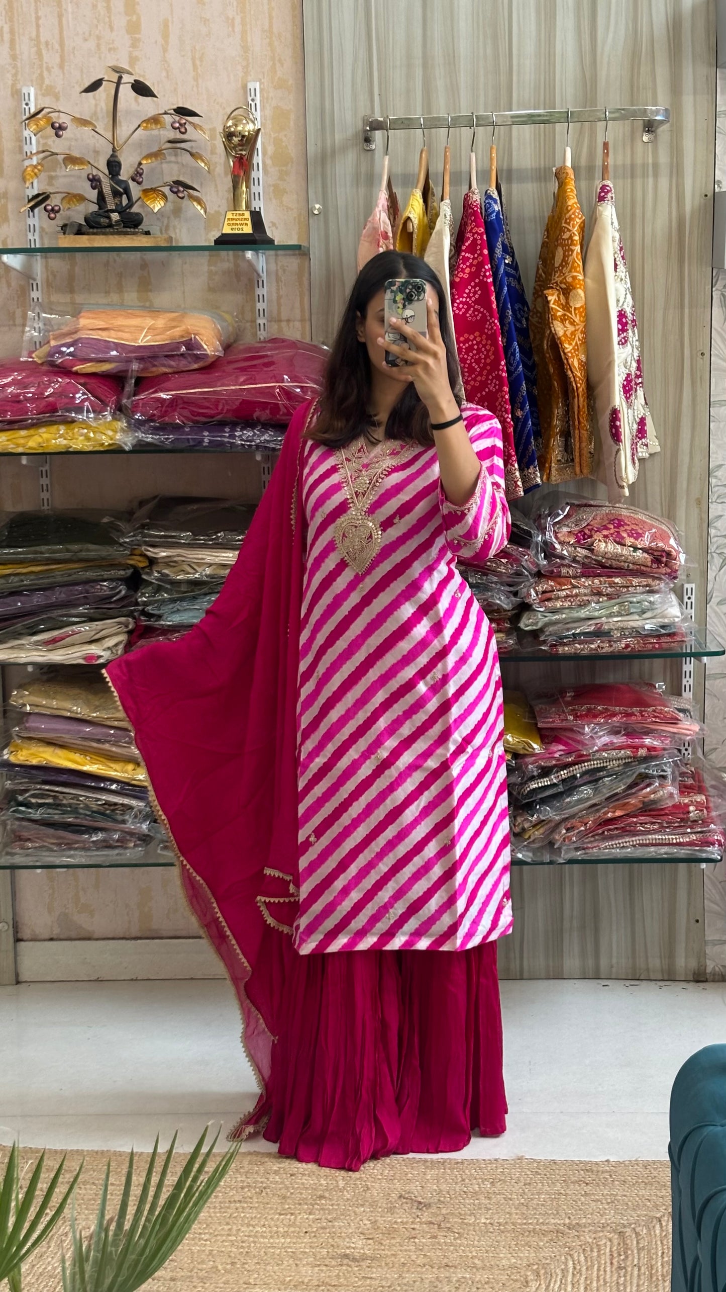 Pretty in Pink & Laheriya πβ¨
