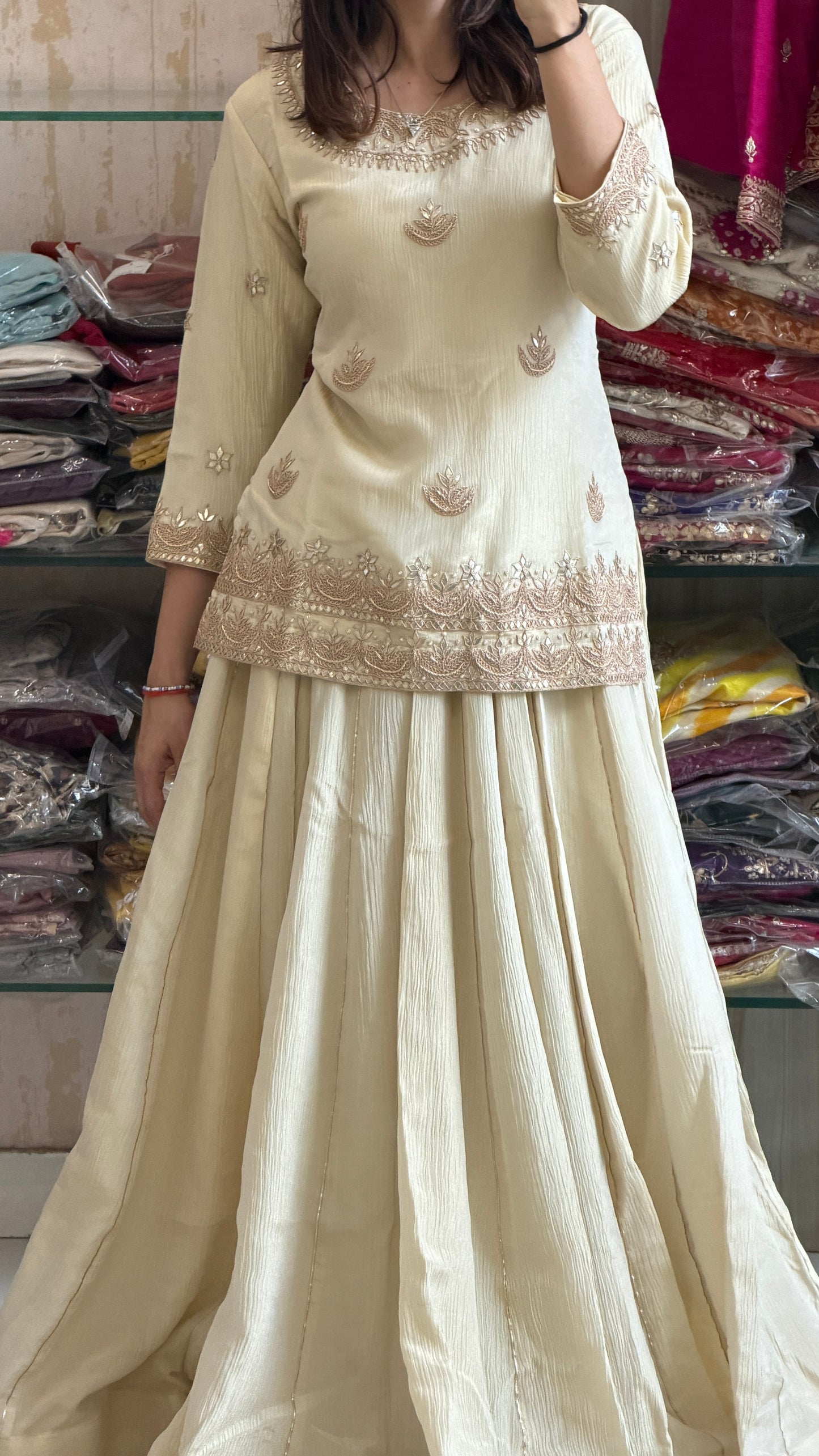 ✨ Effortless elegance in every drape. Crush Marodi Indo-Western that blends timeless charm with modern grace. 🤍