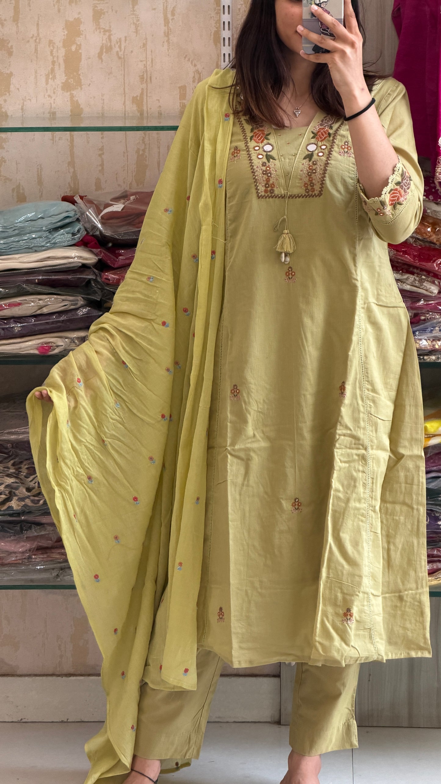 A cotton suit set that brings effortless elegance to your everyday wardrobe.