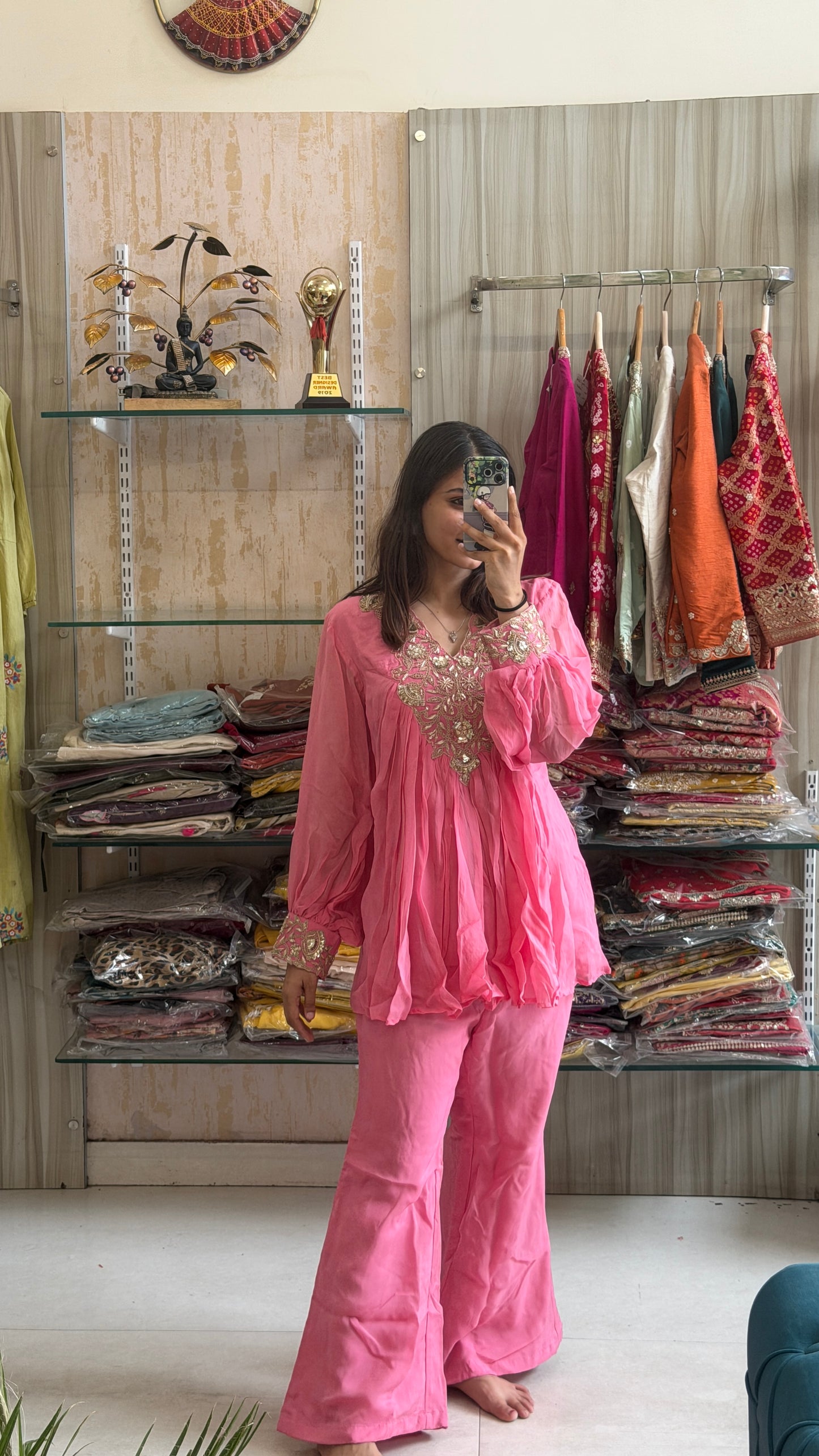 Pretty in Pink, Perfect in Organza. 💖
A dreamy Organza Co-ord Set