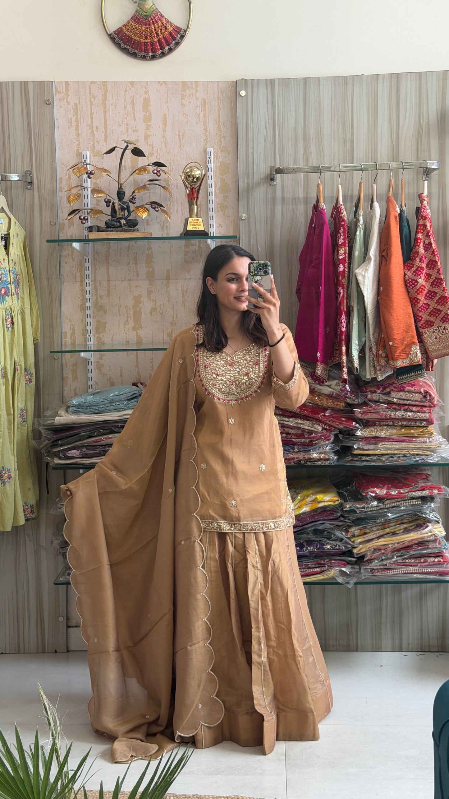 Golden radiance with a modern silhouette. ✨🤎 This luxurious Golden Tissue Indo-Western Set