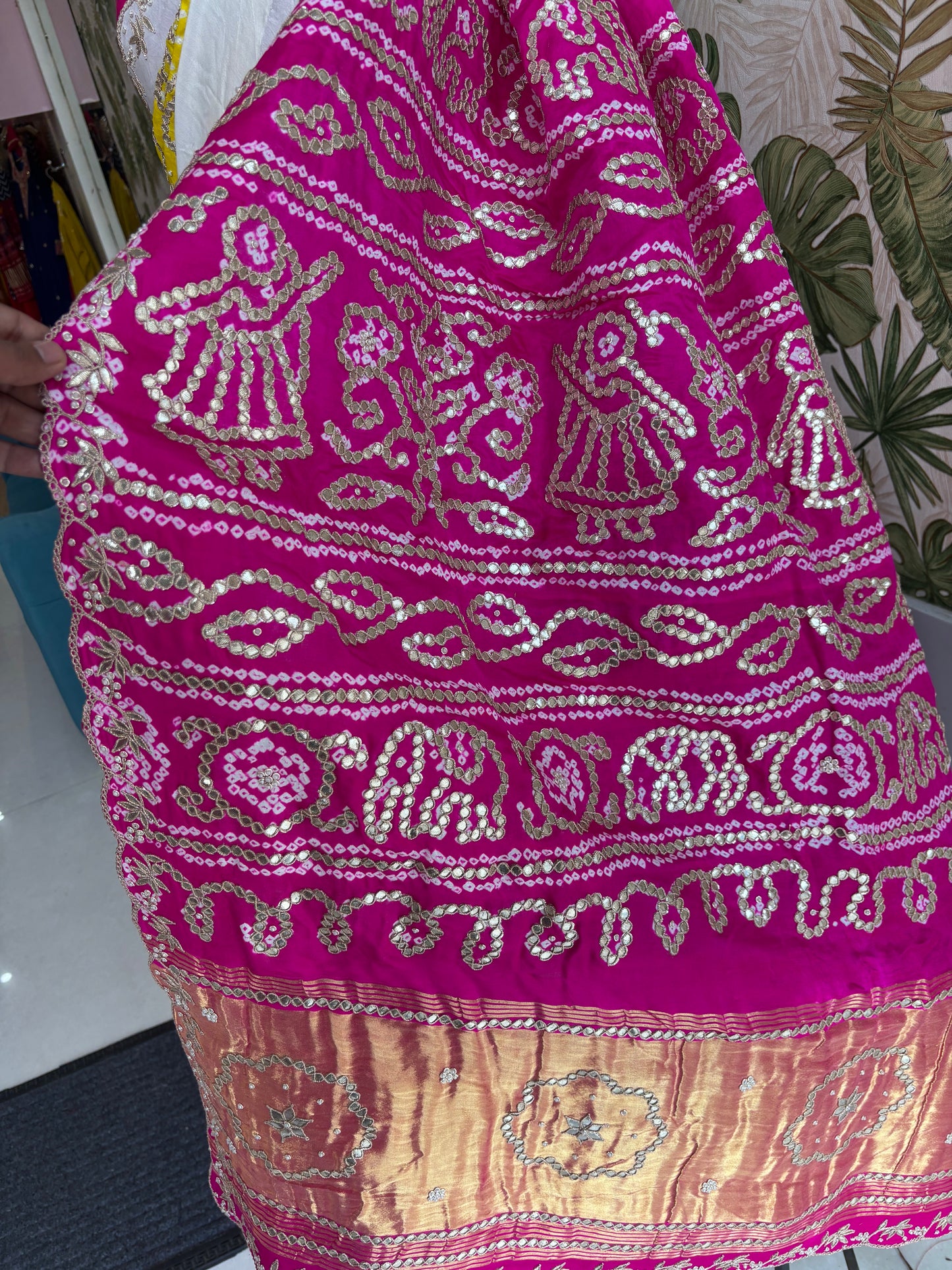 Grace in Every Drape.
A timeless Gajji Silk Saree crafted to make every occasion unforgettable. 💛🤍