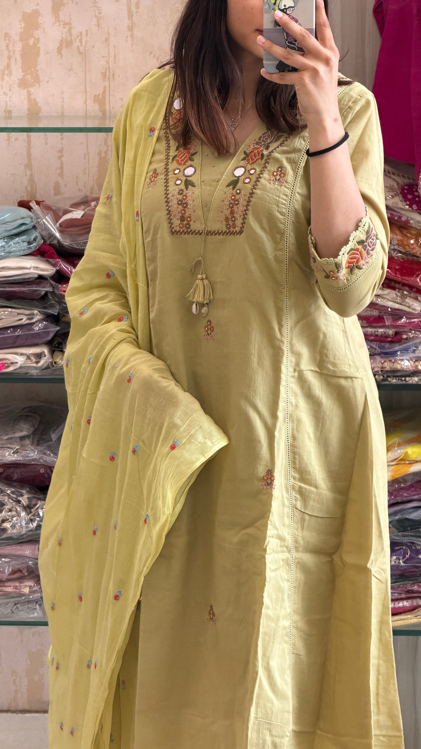 A cotton suit set that brings effortless elegance to your everyday wardrobe.