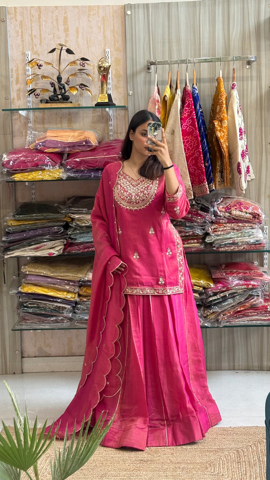 Pretty In Bright Pink 🌸