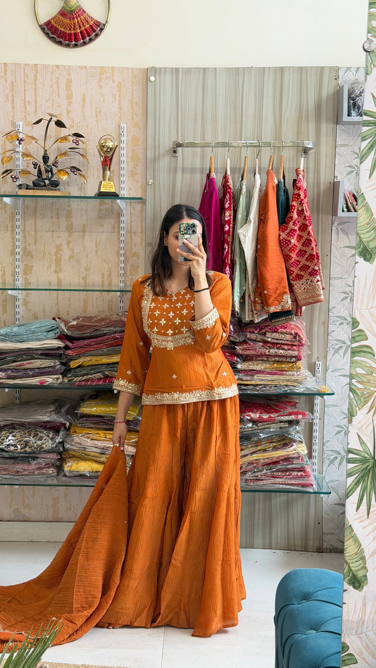 🧡 Rust never goes out of style. A graceful Crush Indo-Western