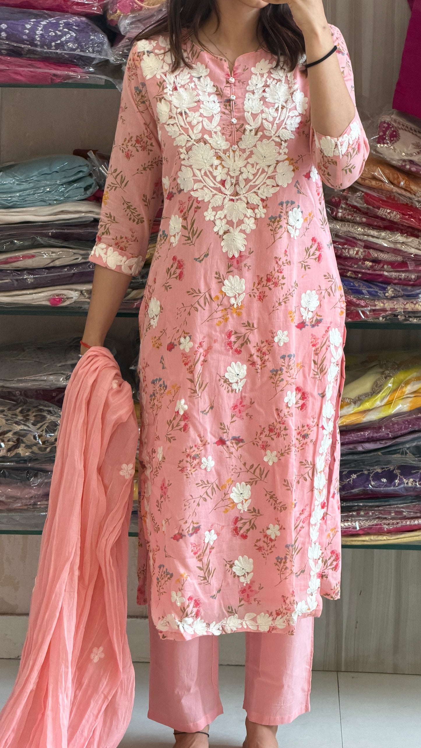 Soft hues, timeless elegance & all-day comfort. 🌸
This dreamy blush pink cotton shit set
