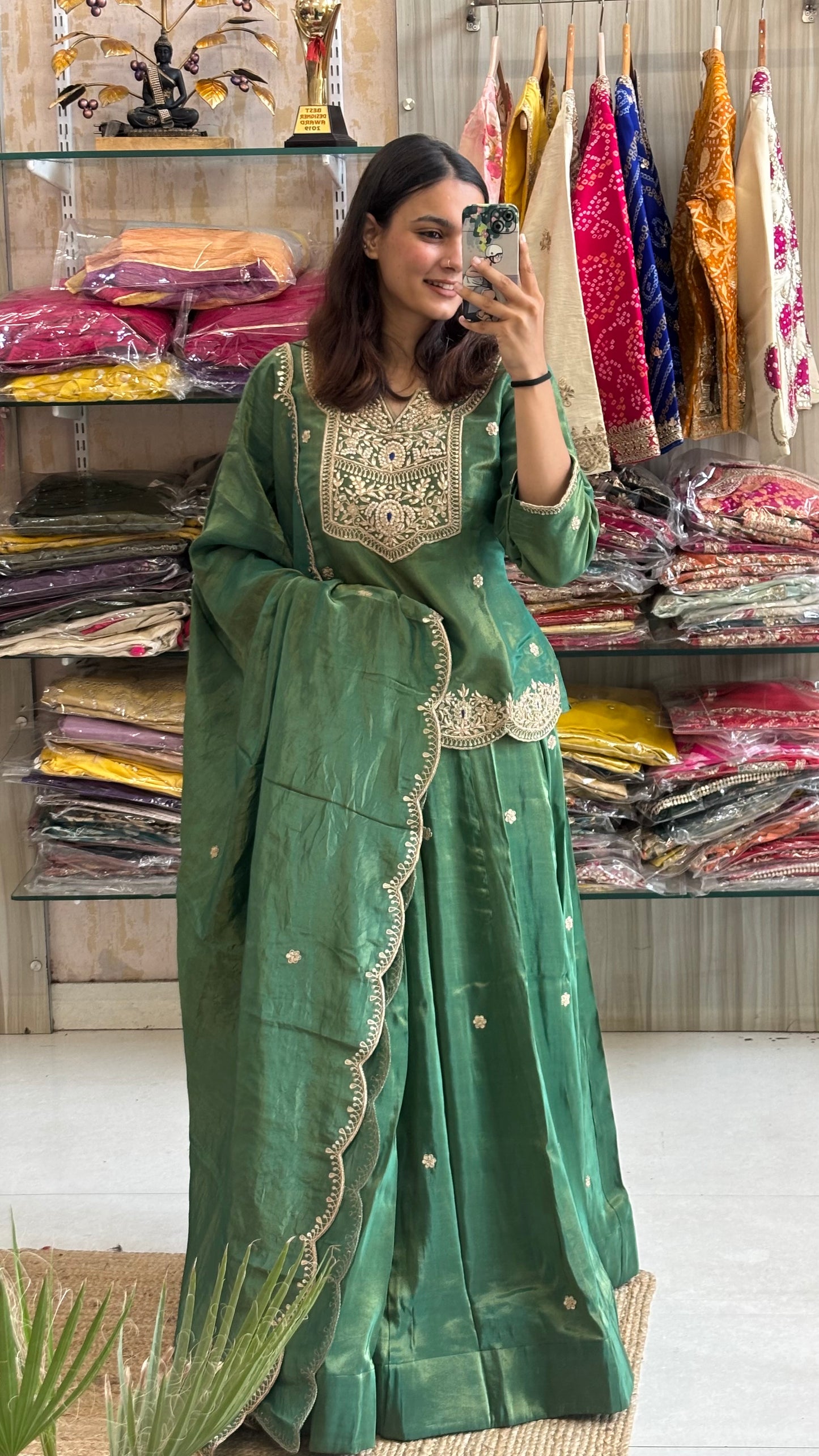Emerald Elegance in Tissu 💚