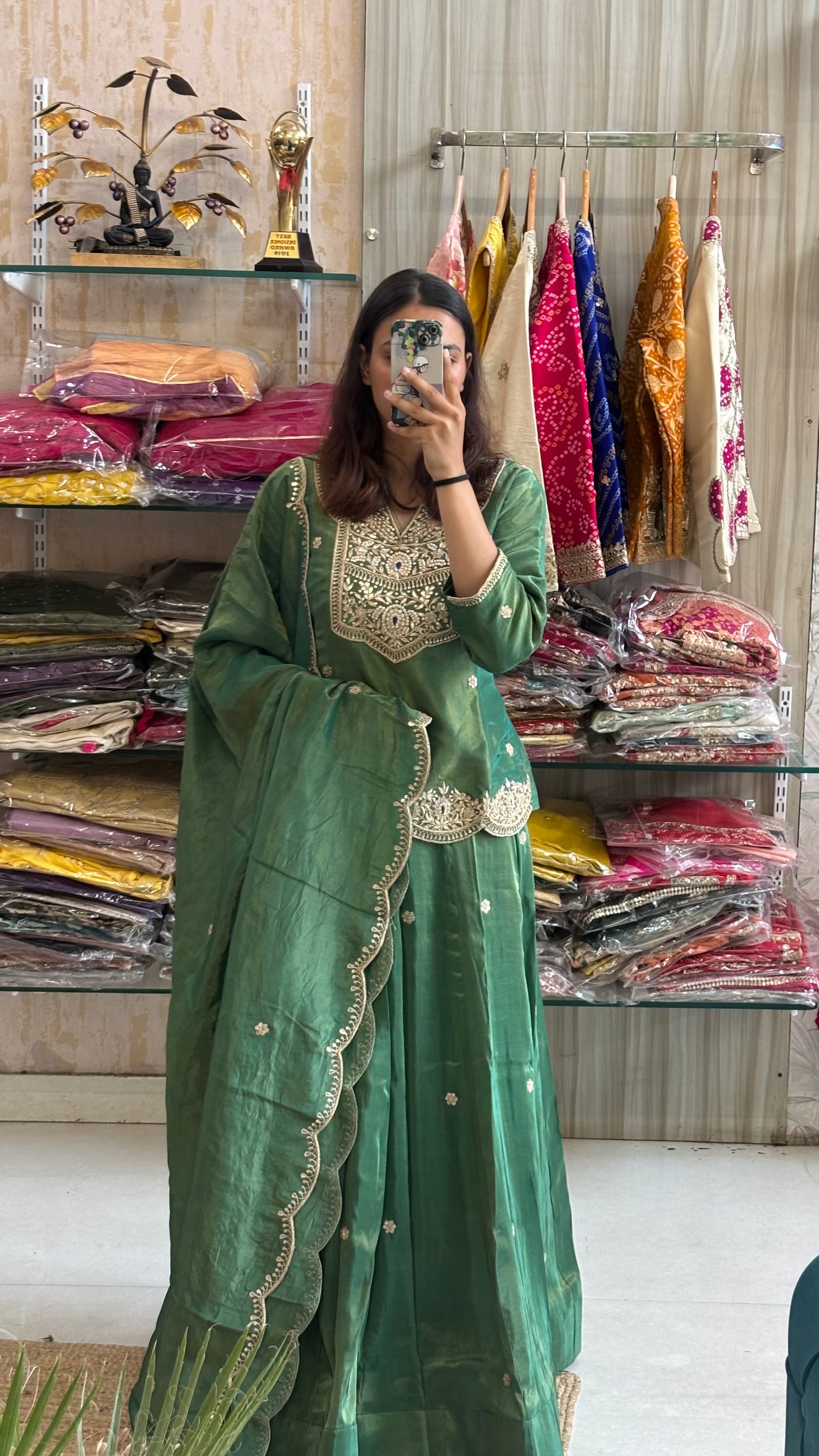 Emerald Elegance in Tissu 💚