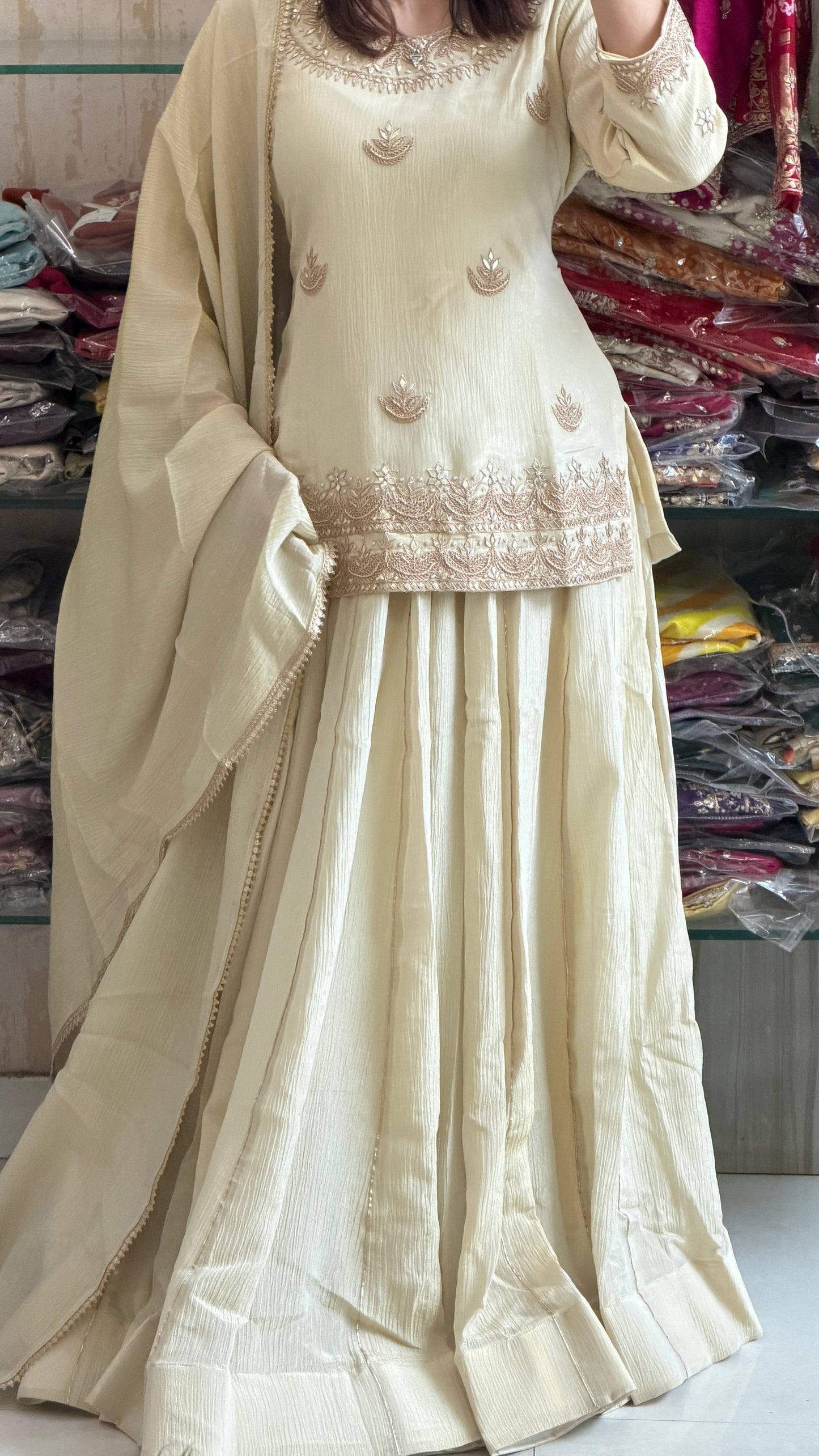 ✨ Effortless elegance in every drape. Crush Marodi Indo-Western that blends timeless charm with modern grace. 🤍