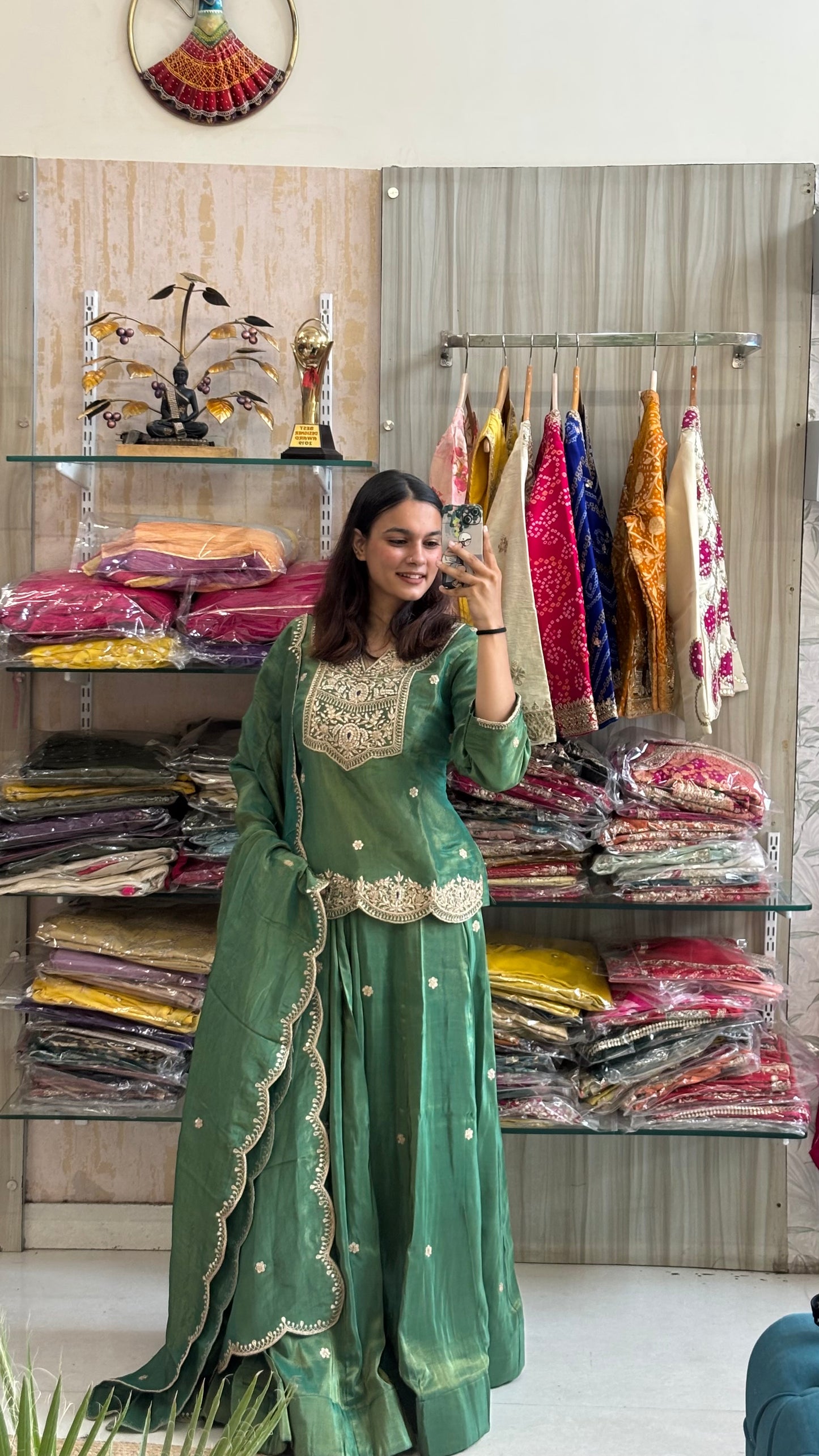Emerald Elegance in Tissu 💚