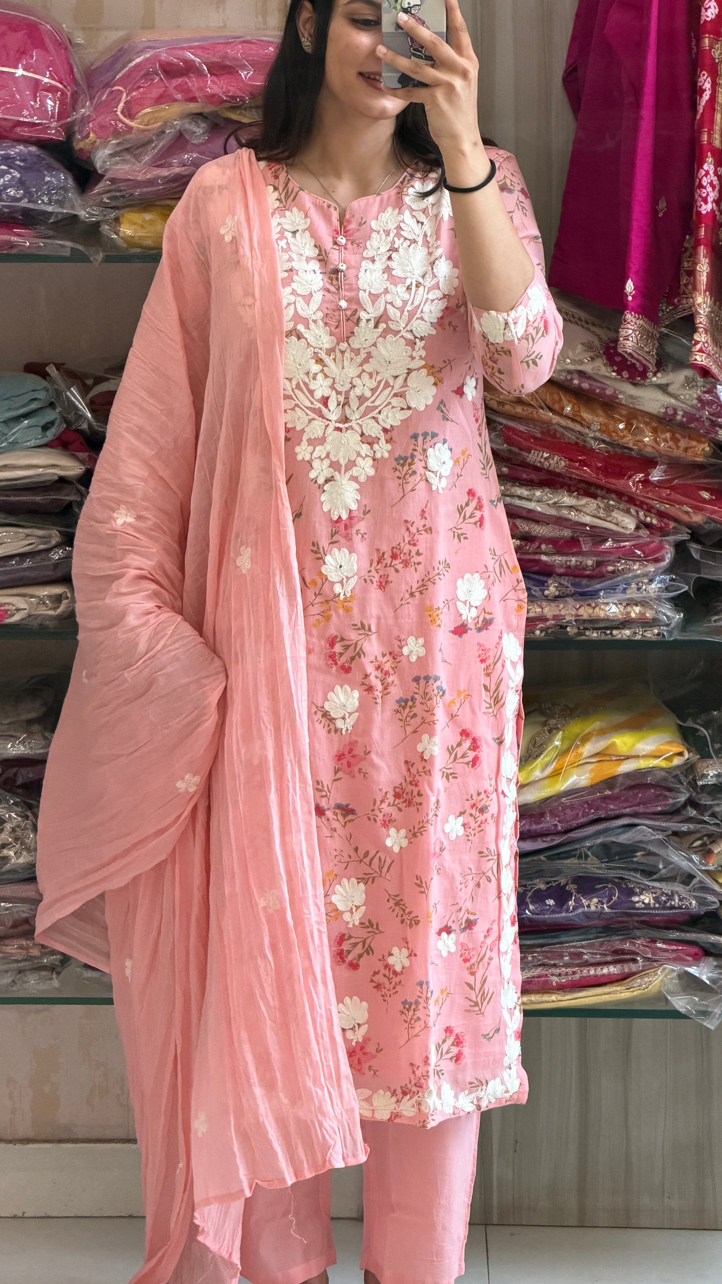 Soft hues, timeless elegance & all-day comfort. 🌸
This dreamy blush pink cotton shit set